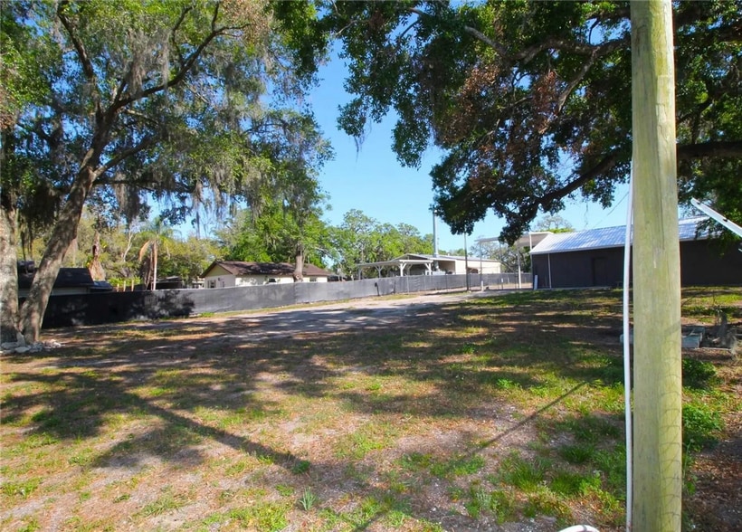 114 W Myers Blvd, Mascotte, FL à vendre - Photo du bâtiment - Image 2 de 16