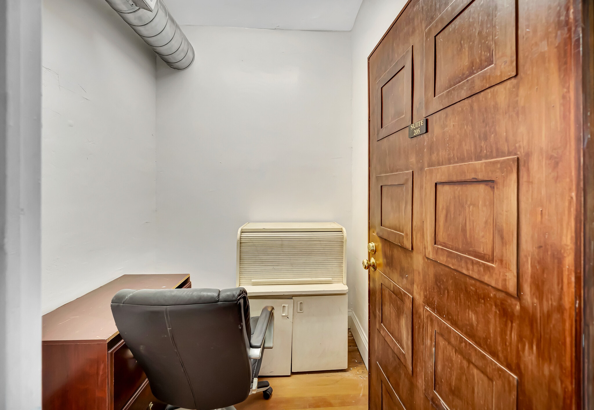 6350-6356 Van Nuys Blvd, Van Nuys, CA for lease Interior Photo- Image 1 of 1