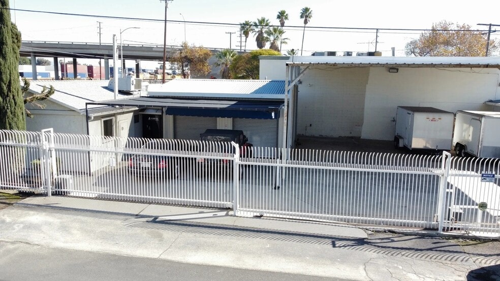 5255 State St, Ontario, CA for lease - Building Photo - Image 3 of 6