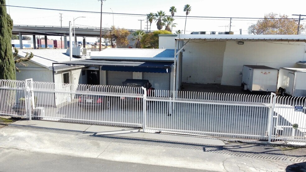 5255 State St, Ontario, CA à louer - Photo du bâtiment - Image 3 de 6