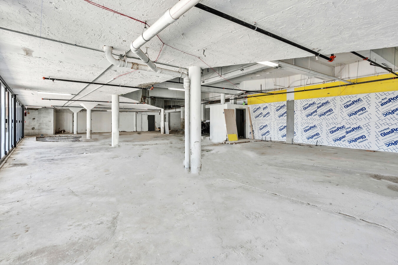 801 Brickell Bay Dr, Miami, FL 33131 - Unité 4C042 -  - Photo intérieure - Image 2 of 14