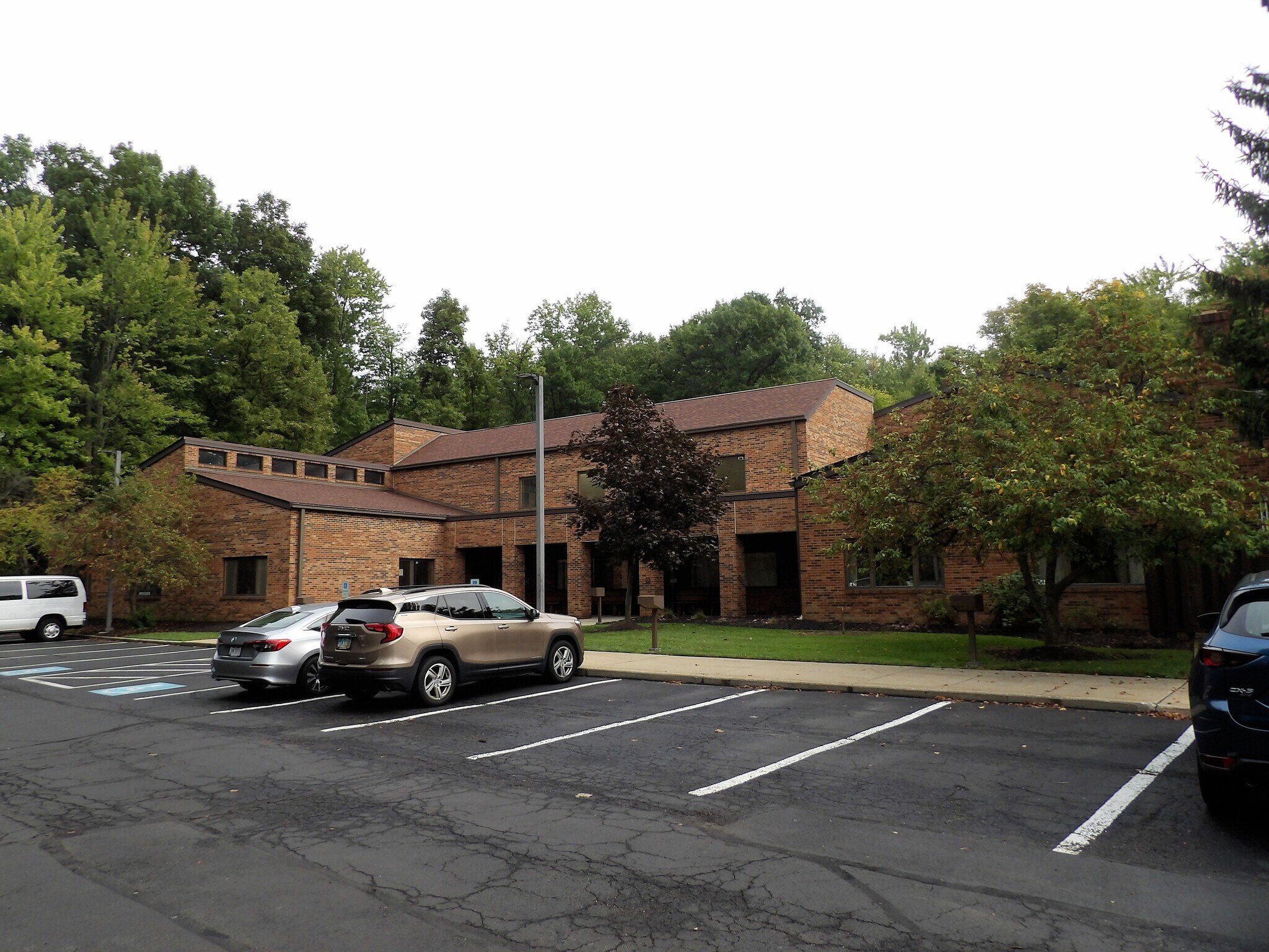 8445 Munson Rd, Mentor, OH for sale Primary Photo- Image 1 of 17