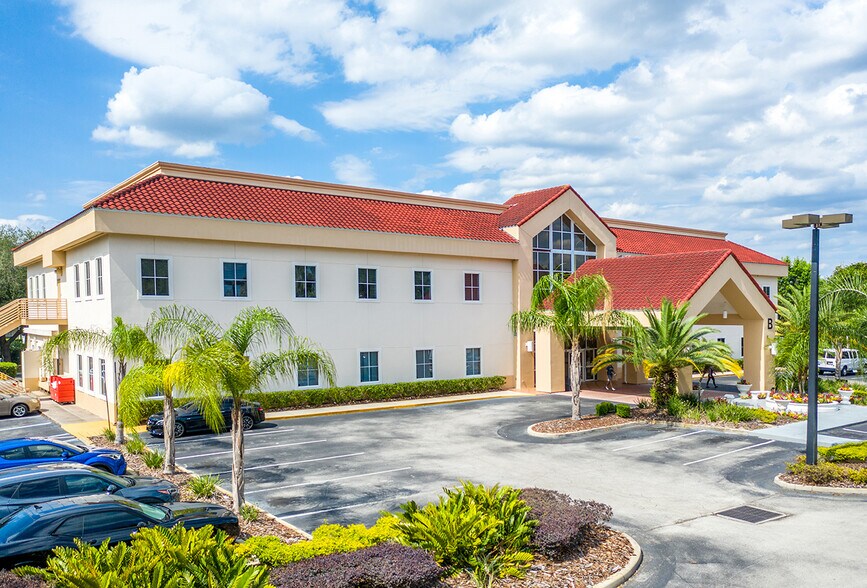 10125 W Colonial Dr, Ocoee, FL à louer - Photo du bâtiment - Image 2 de 6