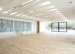 31 Vernon St, London for sale Interior Photo- Image 2 of 2