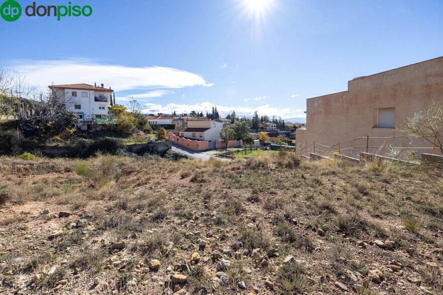 Avenida Príncipe Felipe, 2, Alfacar, Granada à vendre - Photo du bâtiment - Image 2 de 15