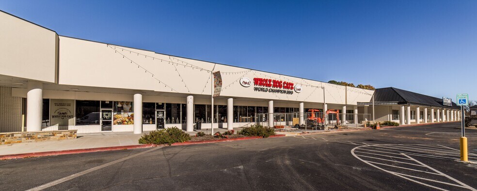 2516 Cantrell Rd, Little Rock, AR à louer - Photo du bâtiment - Image 2 de 7