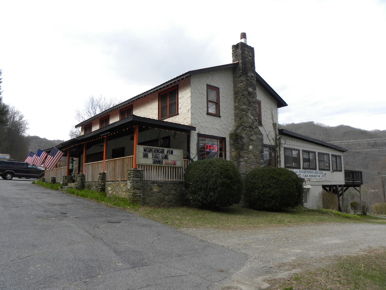 6490 Soco Rd, Maggie Valley, NC à vendre - Photo du bâtiment - Image 1 de 1