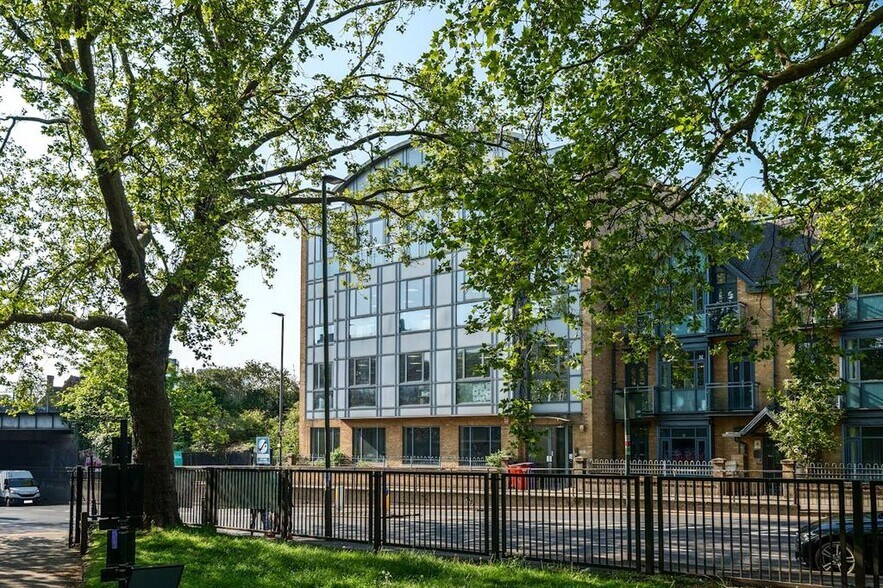 57 Putney Bridge Rd, Londres à vendre - Photo du bâtiment - Image 2 de 29