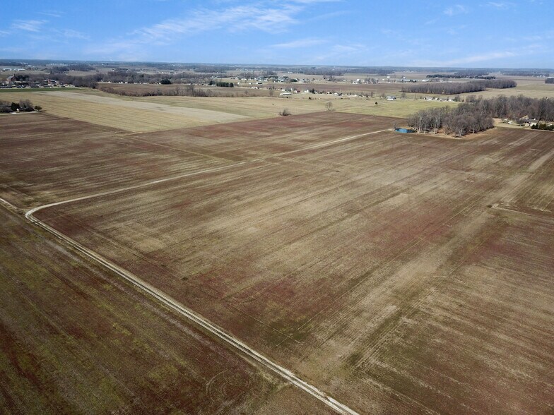 350 W, Jasper, IN à vendre - Photo du bâtiment - Image 2 de 8