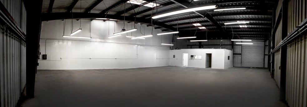 8264 Fremontia Ave, Fontana, CA à louer - Photo du bâtiment - Image 3 de 6