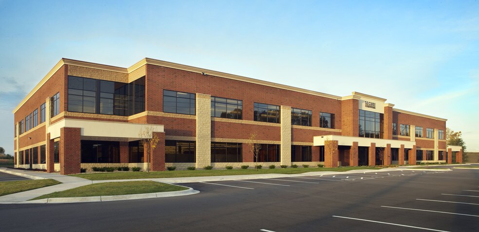 2340 Energy Park Dr, Saint Paul, MN for lease - Building Photo - Image 1 of 3