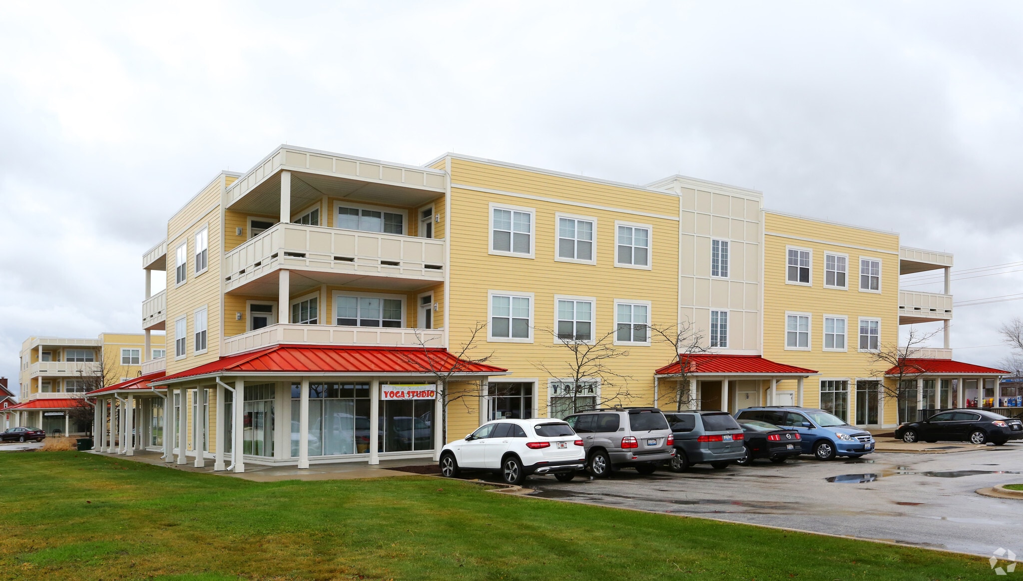 960-970 Harris Rd, Grayslake, IL for lease Primary Photo- Image 1 of 32