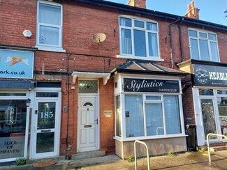 Plus de détails pour 187 Burton Stone Ln, York - Commerce de détail à louer