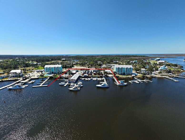 7022 SW 358 Hwy, Steinhatchee, FL à vendre - Photo du bâtiment - Image 2 de 11