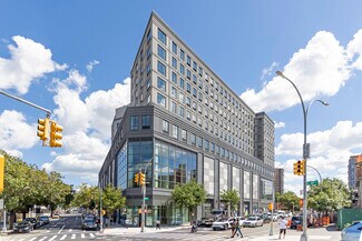 Plus de détails pour 448 E 189th St, Bronx, NY - Commerce de détail à louer