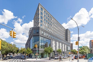 Plus de détails pour 448 E 189th St, Bronx, NY - Commerce de détail à louer