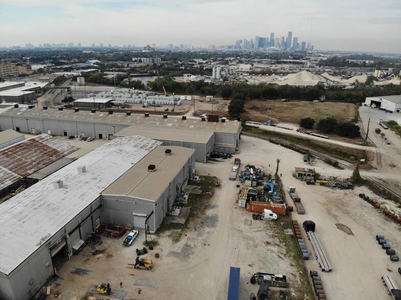 601 McFarland St, Houston, TX à louer - Photo du bâtiment - Image 2 de 20