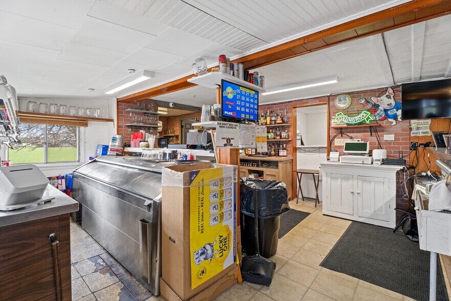 7930 French Rd, Alpena, MI à vendre - Photo du bâtiment - Image 3 de 84