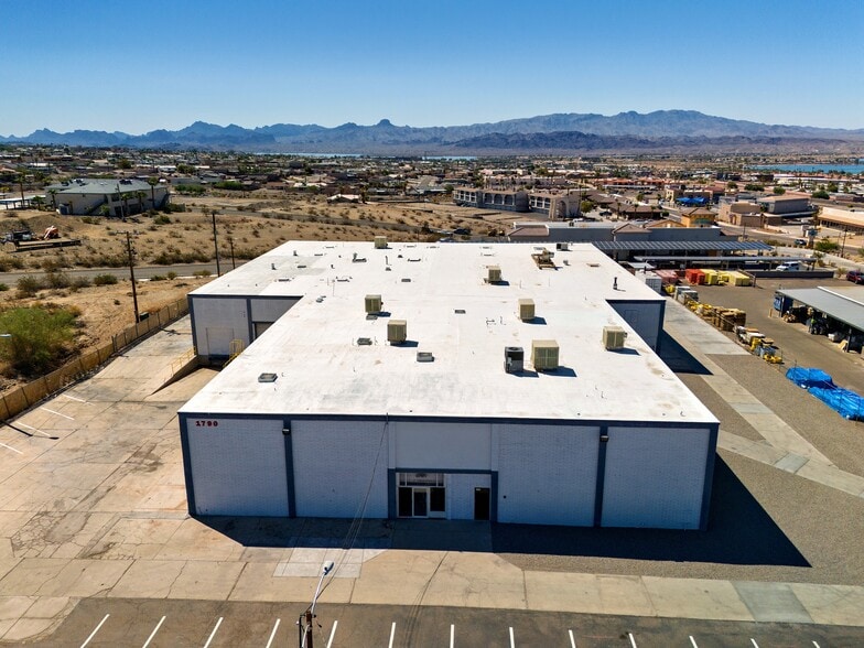 1790 Industrial Blvd, Lake Havasu City, AZ à vendre - Photo du bâtiment - Image 2 de 9