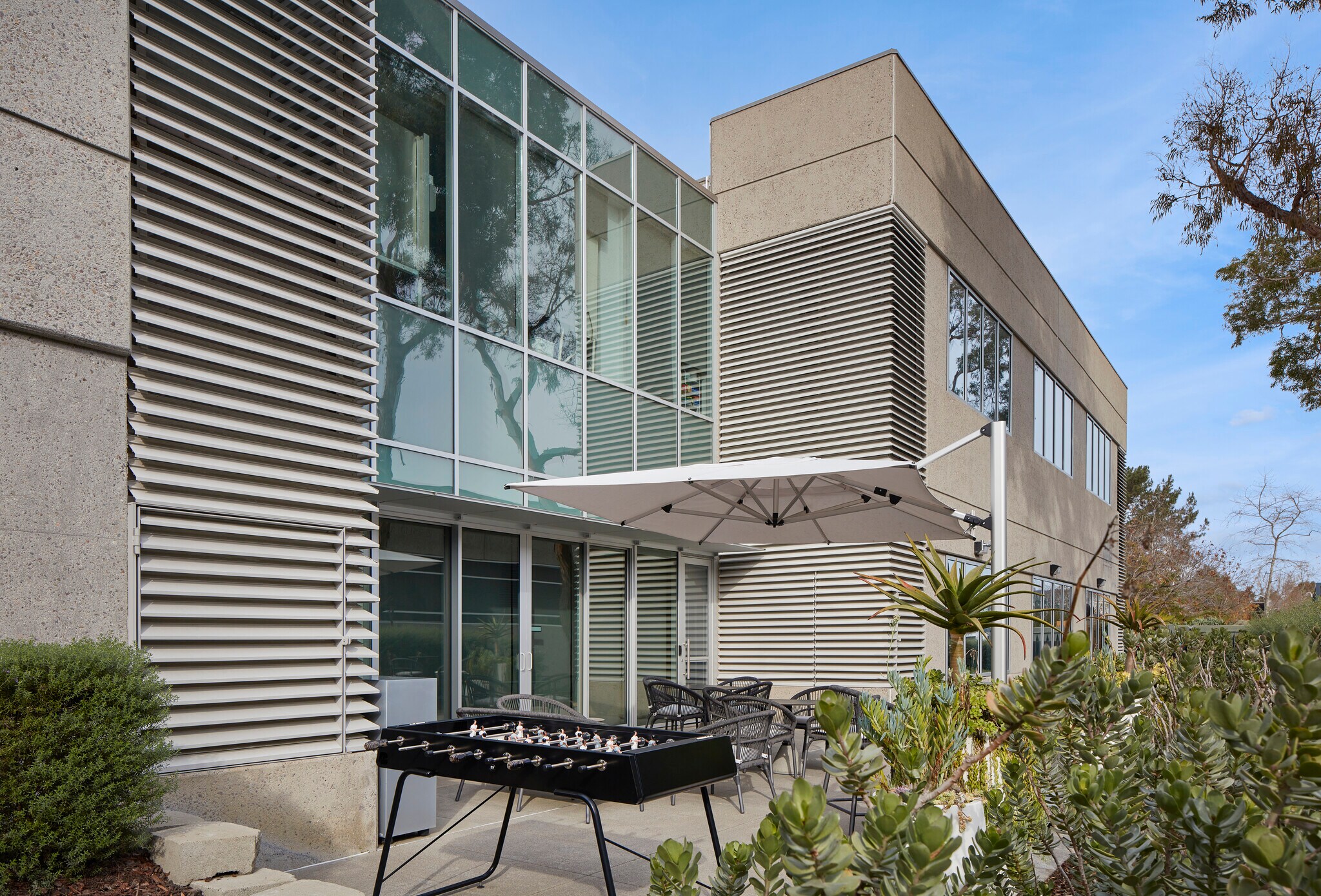 3525 John Hopkins Ct, San Diego, CA à louer Photo du bâtiment- Image 1 de 20