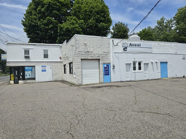 224 Plymouth St, Holbrook, MA à vendre - Photo du bâtiment - Image 2 de 6