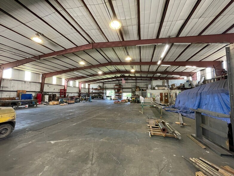 736 1st St SW, Ruskin, FL à vendre - Photo du bâtiment - Image 3 de 6