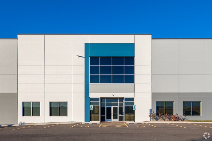1600 Sherwin Ave, Des Plaines, IL for lease - Building Photo - Image 2 of 4