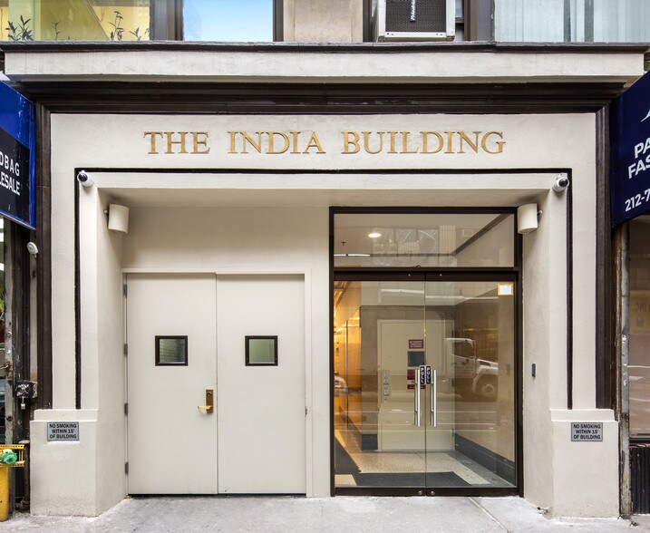 146 W 29th St, New York, NY à louer - Photo du bâtiment - Image 3 de 5