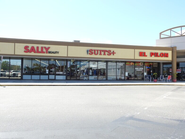 4606-4666 S Cleveland Ave, Fort Myers, FL à louer - Photo du bâtiment - Image 3 de 6