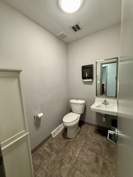 2894 Center Rd, Poland, OH for sale - Building Photo - Image 2 of 27