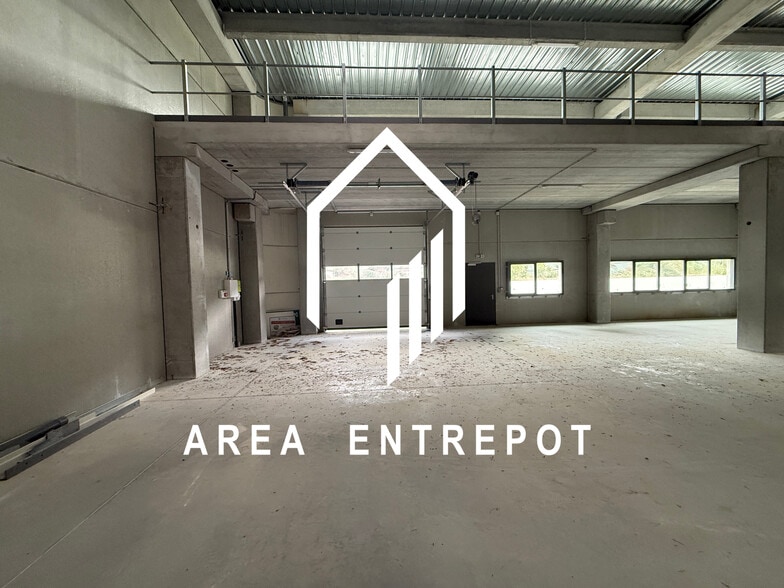 Impasse Du Serpolet, La Ciotat for lease - Primary Photo - Image 1 of 6