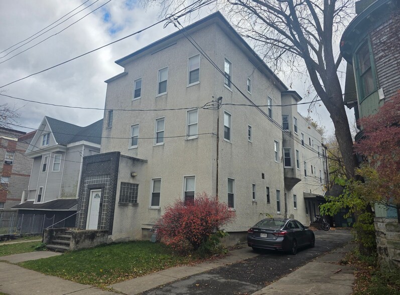 90 Henry St, Binghamton, NY à vendre - Photo du bâtiment - Image 1 de 7