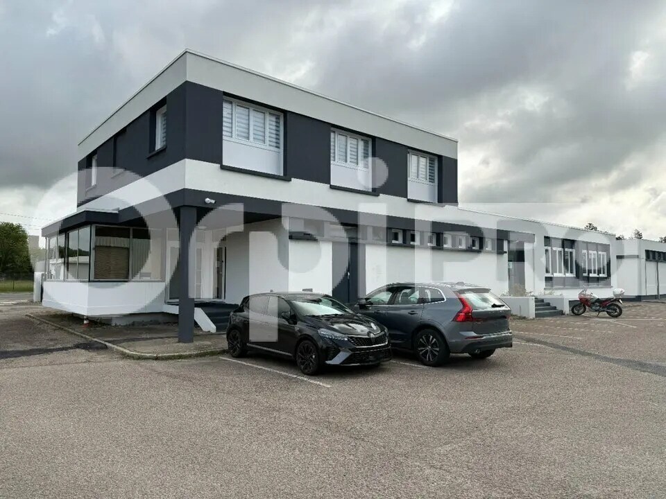 Flex dans Sandouville à louer Photo du bâtiment- Image 1 de 12