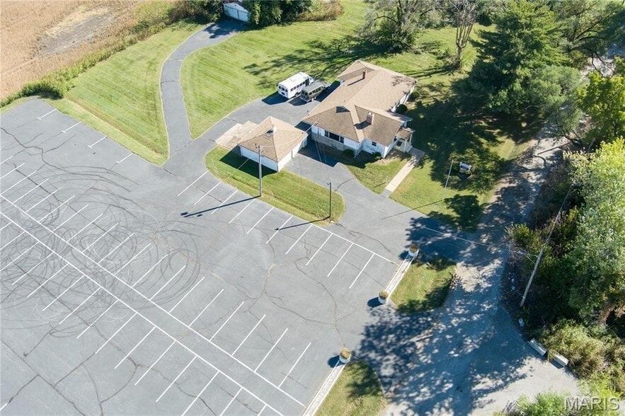 1340 N 58th St, East Saint Louis, IL for sale - Building Photo - Image 2 of 3