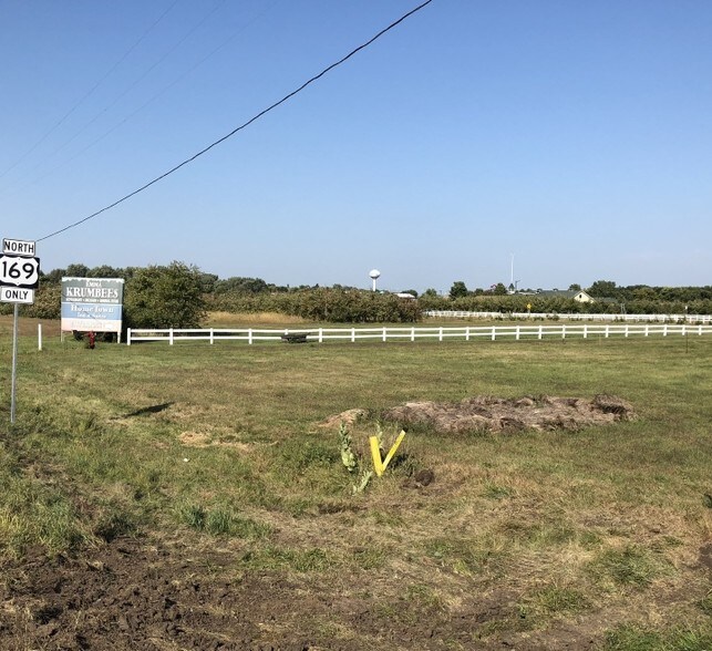 311 Enterprise Dr E, Belle Plaine, MN for sale - Building Photo - Image 2 of 4