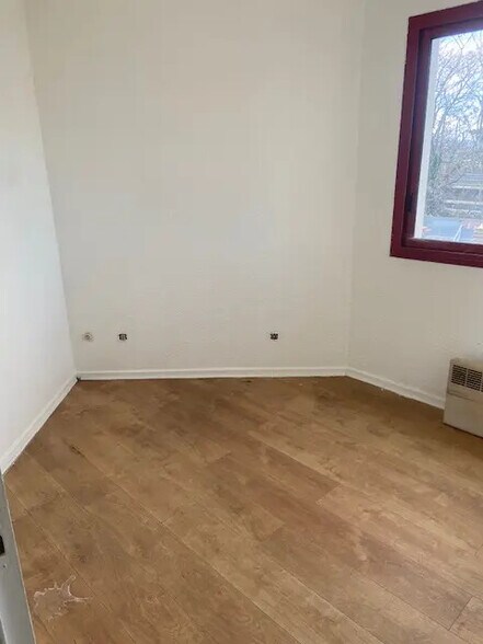 Flex dans Saint-Priest à louer - Photo intérieure - Image 2 de 2