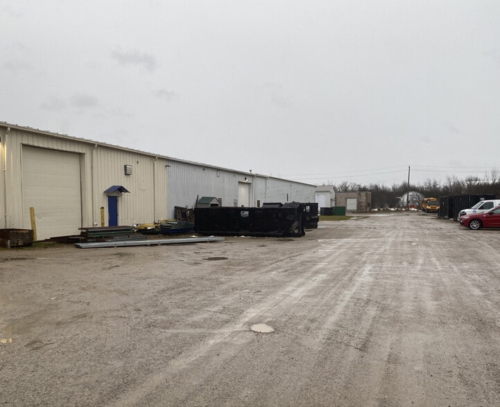 2021 Rogers Rd, Perth, ON à vendre - Photo du bâtiment - Image 2 de 11