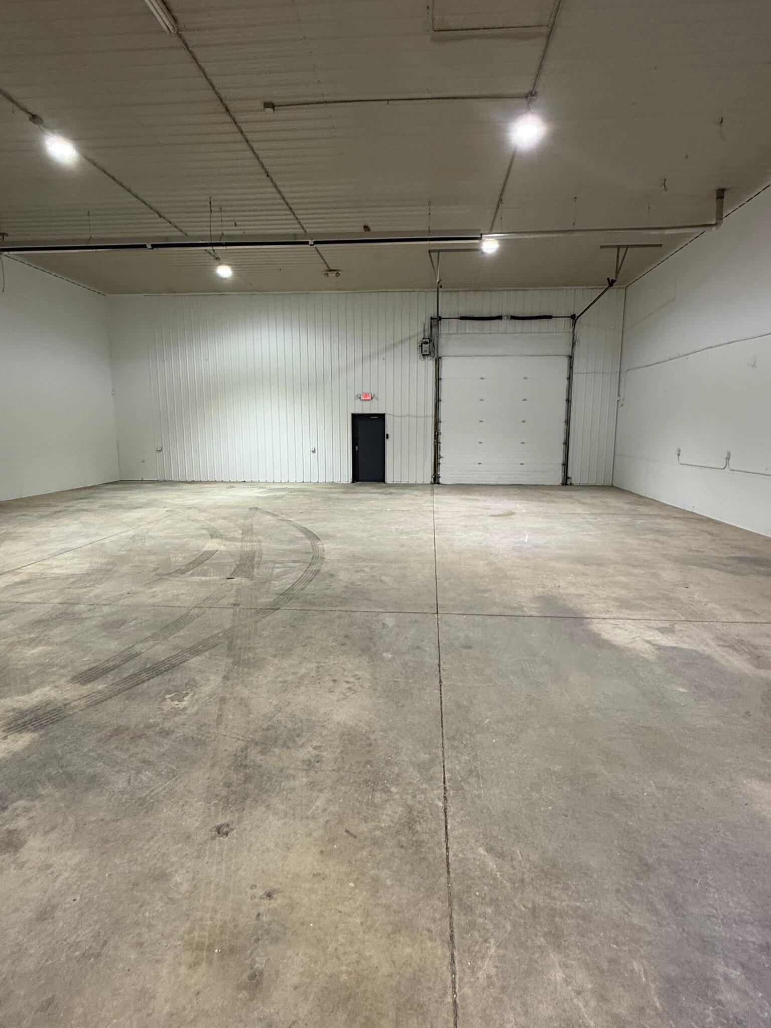 11236 Lemen Rd, Whitmore Lake, MI for lease Interior Photo- Image 1 of 1