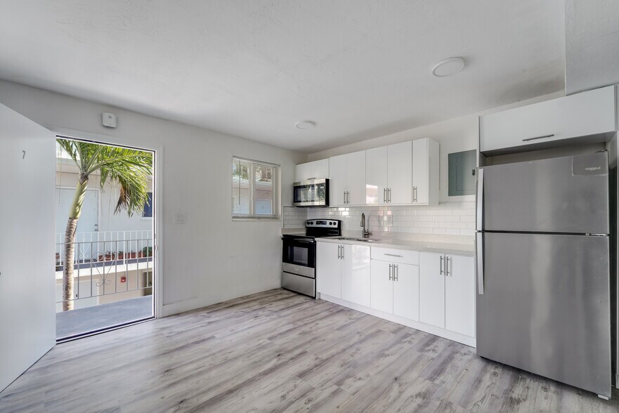 1630 NW 18th St, Miami, FL à vendre - Photo intérieure - Image 3 de 14