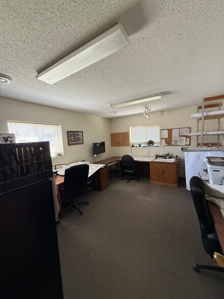 1716 26th St S, Moorhead, MN à vendre - Photo du bâtiment - Image 2 de 10