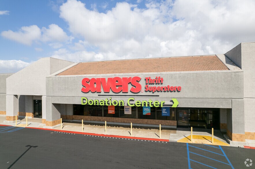 9029-9121 Garfield Ave, Fountain Valley, CA à louer - Photo du bâtiment - Image 2 de 13