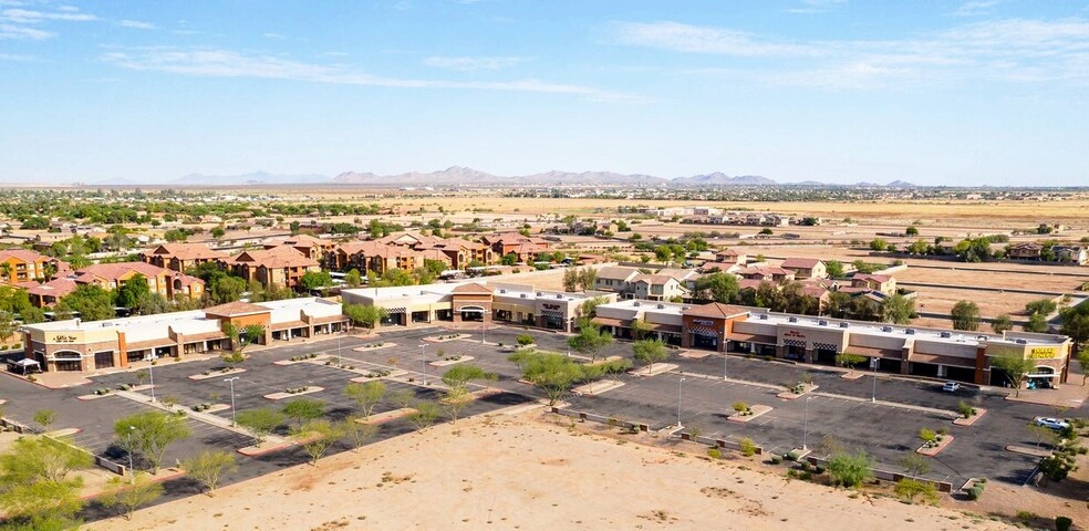 958 E Rodeo Rd, Casa Grande, AZ à vendre - Photo du b timent - Image 1 de 10