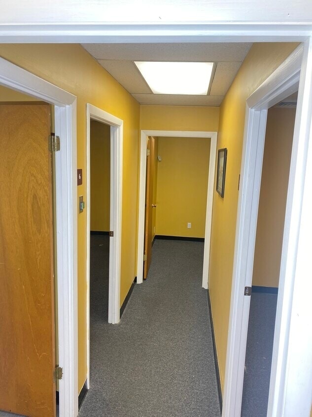 516-518 S Camp Meade Rd, Linthicum Heights, MD for lease Interior Photo- Image 1 of 4
