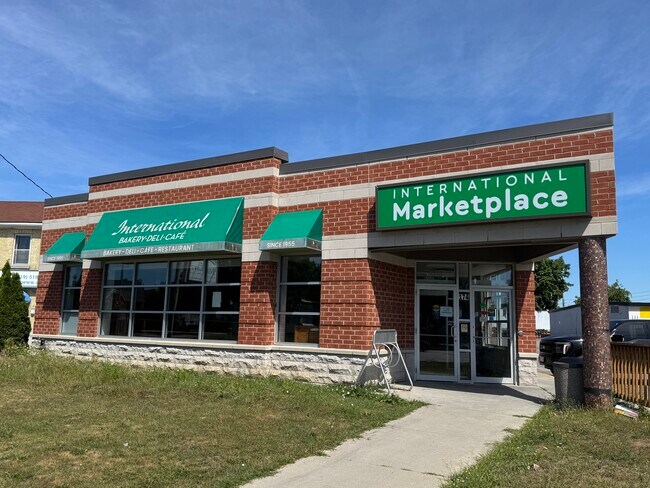 Plus de détails pour 174 Hamilton Rd, London, ON - Commerce de détail à louer