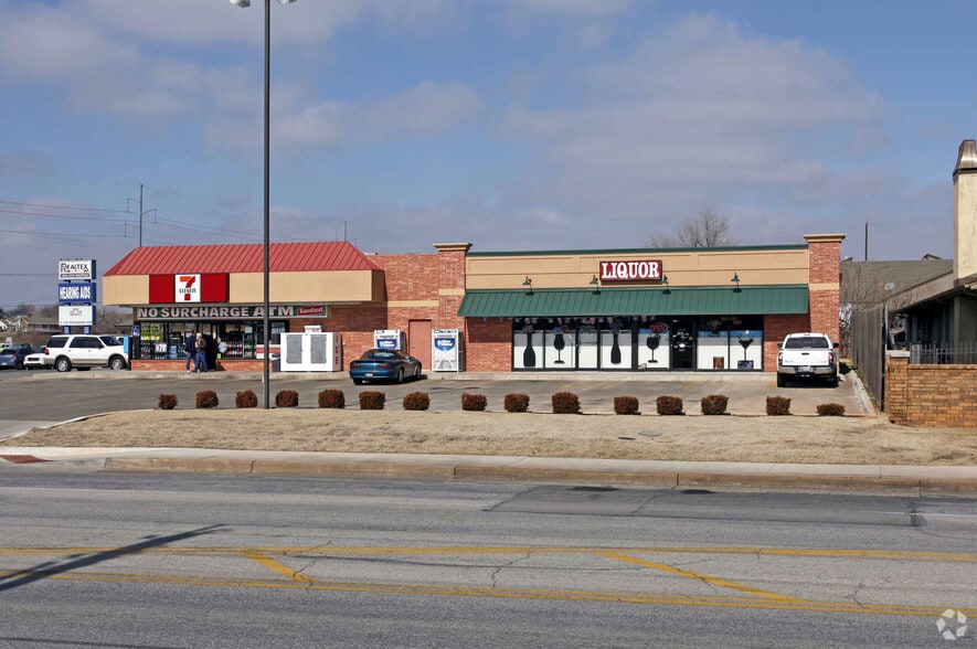 10444 S Pennsylvania Ave, Oklahoma City, OK for lease - Building Photo - Image 2 of 2