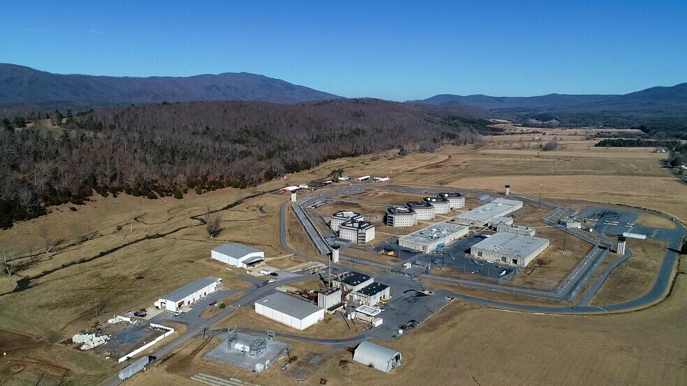 1821 Estaline Valley Rd, Craigsville, VA à vendre - Vidéo sur l’inscription commerciale - Image 2 de 23