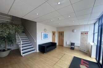 Imberhorne Ln, East Grinstead for lease Interior Photo- Image 2 of 4