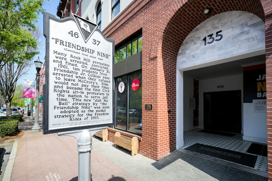 135 E Main St, Rock Hill, SC for sale - Building Photo - Image 3 of 28