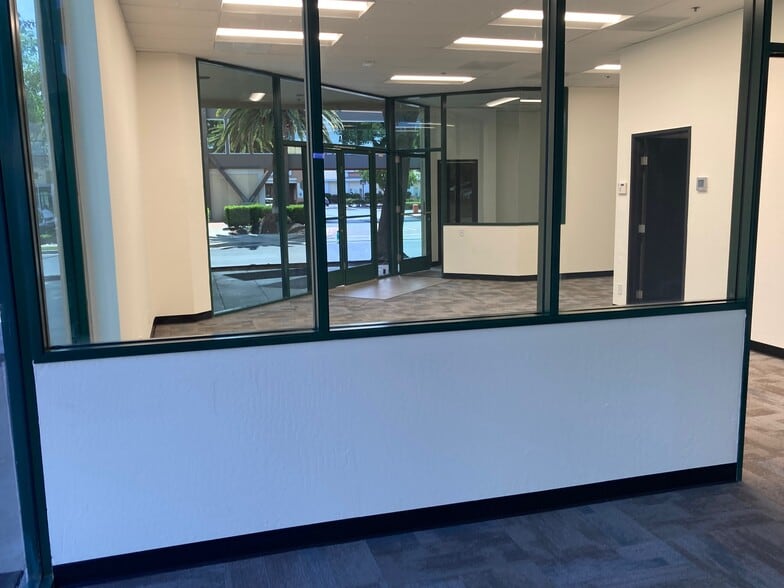700 Harvest Park Dr, Brentwood, CA for lease - Building Photo - Image 3 of 6