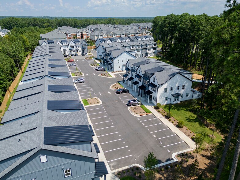 4820 Gossamer Ln, Raleigh, NC à vendre - Photo du bâtiment - Image 3 de 12
